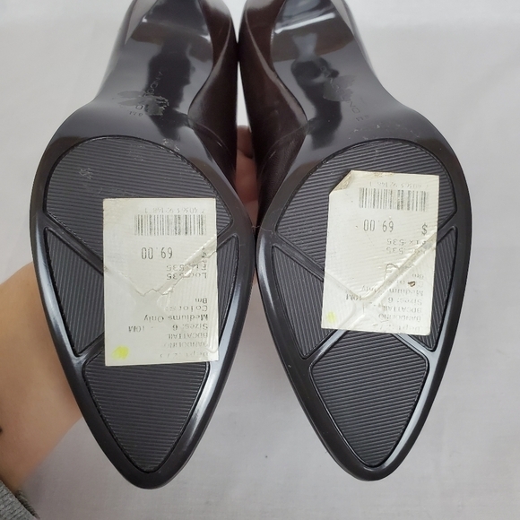 Bandolino sz 6 cattail leather sleek brown heels - Picture 5 of 9